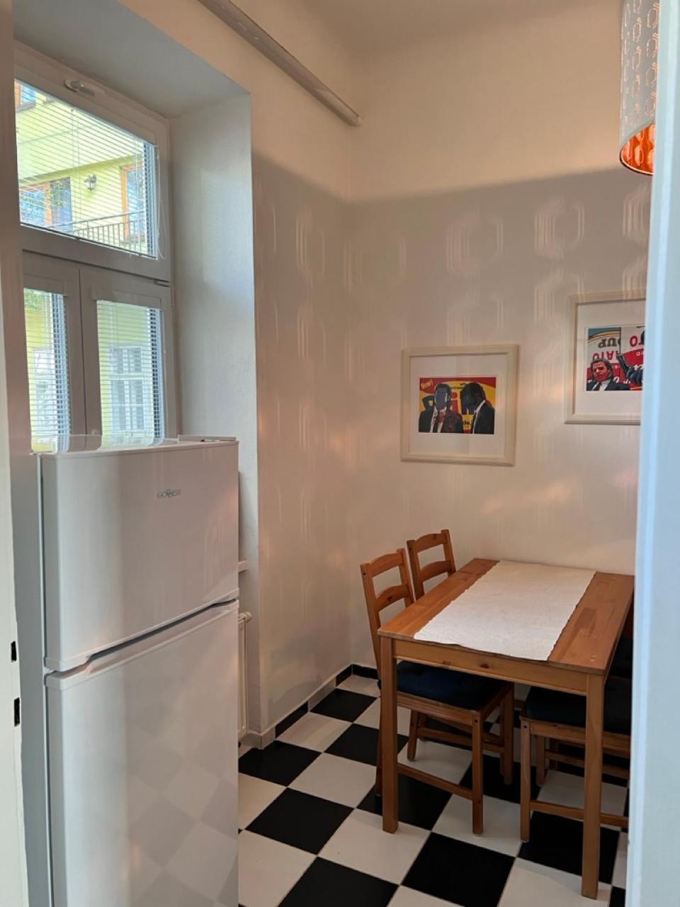 Stylish Flat In City Centre Bratislava Bagian luar foto