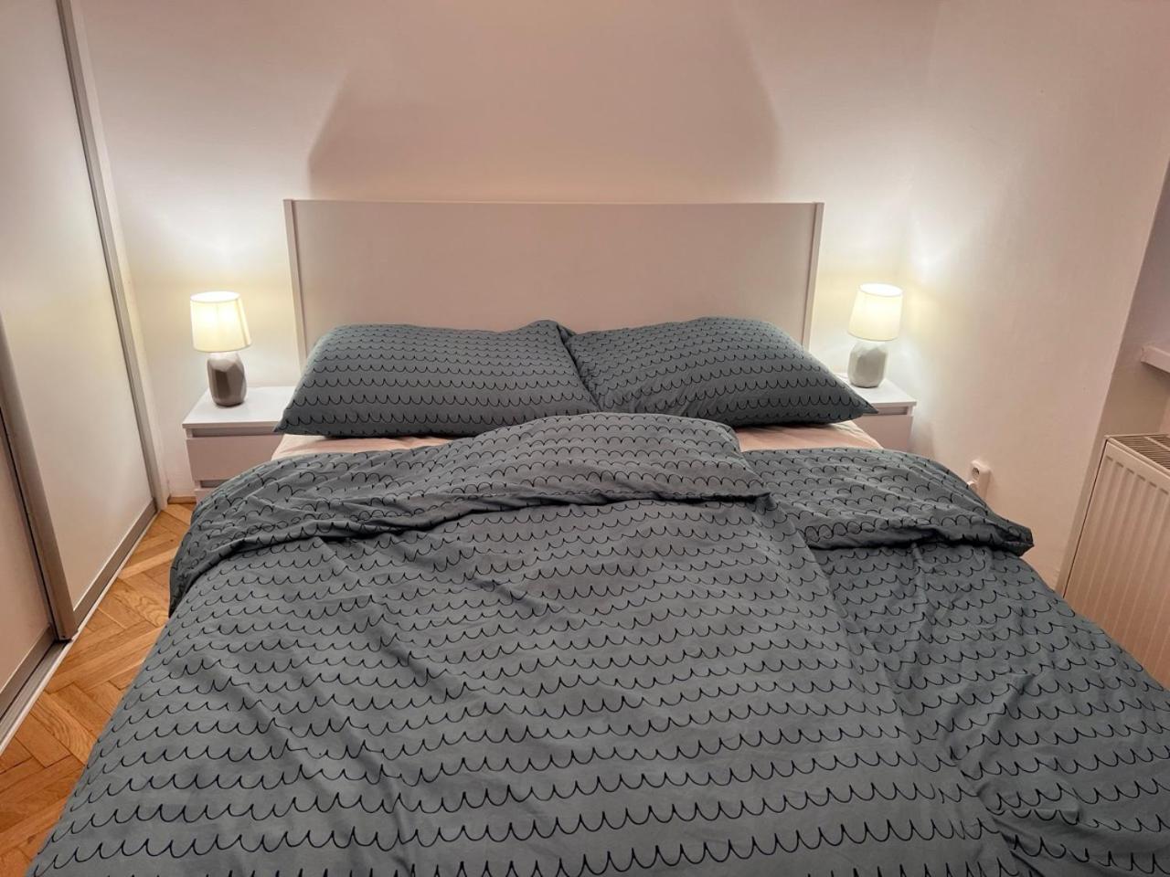Stylish Flat In City Centre Bratislava Bagian luar foto